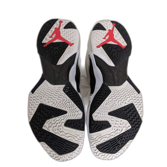 Men's Nike Air Jordan 37 XXXVII Low Siren Red White Black Sneakers Size 12 - Picture 4 of 8